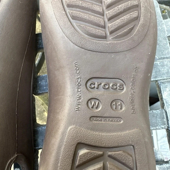 Crocs Women’s 11 Olivia Slingback Brown Slip On Shoe Flats Rhinestone Comfort - Picture 9 of 9